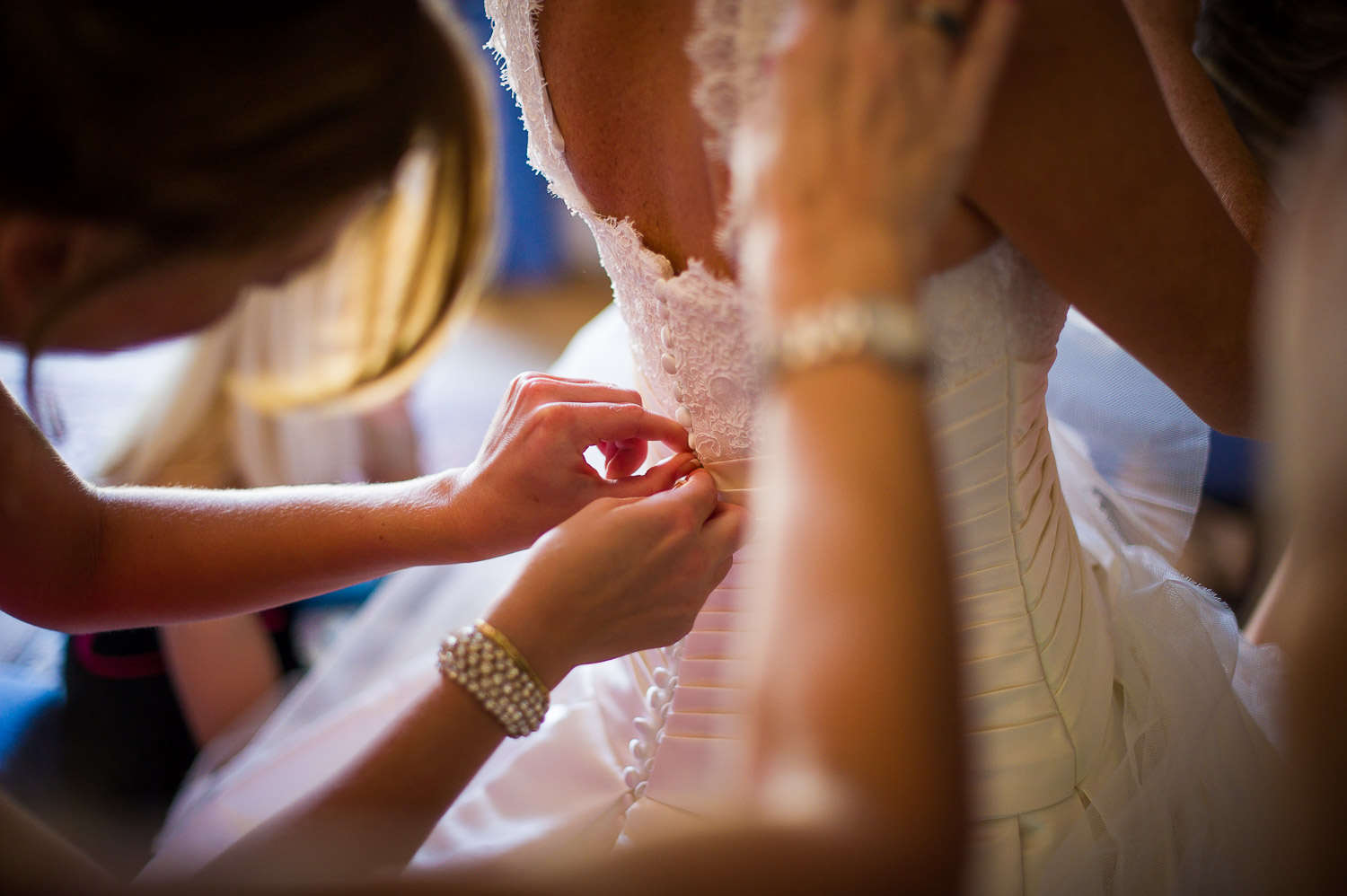 Fermeture robe mariée