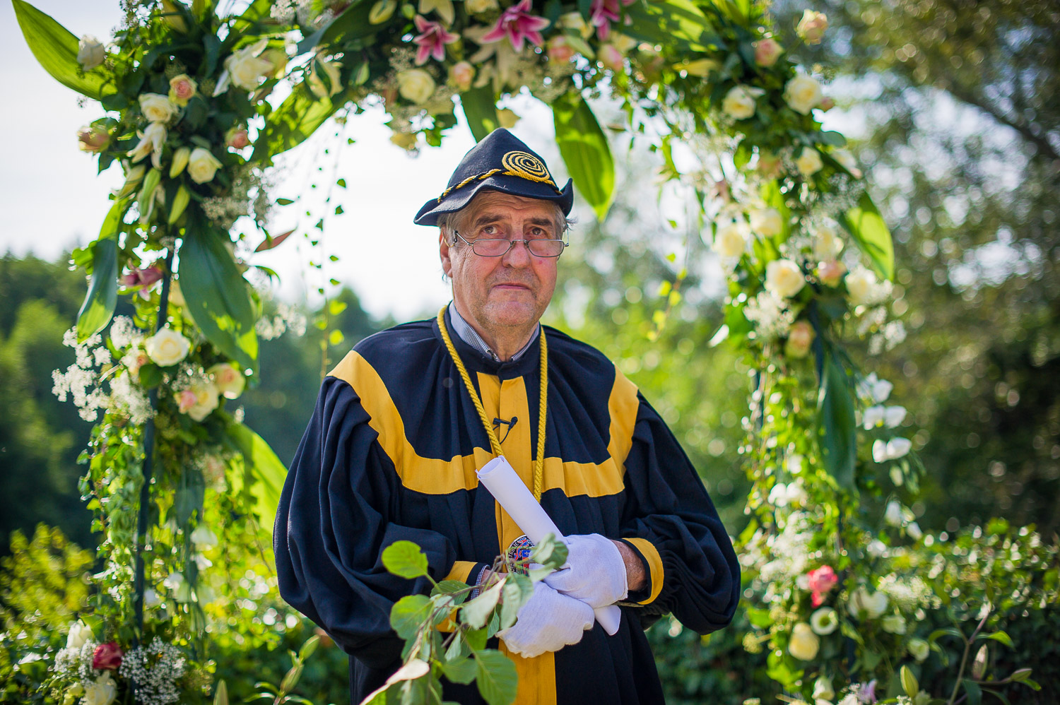 Officiant cérémonie mariage au chateau Lagorce