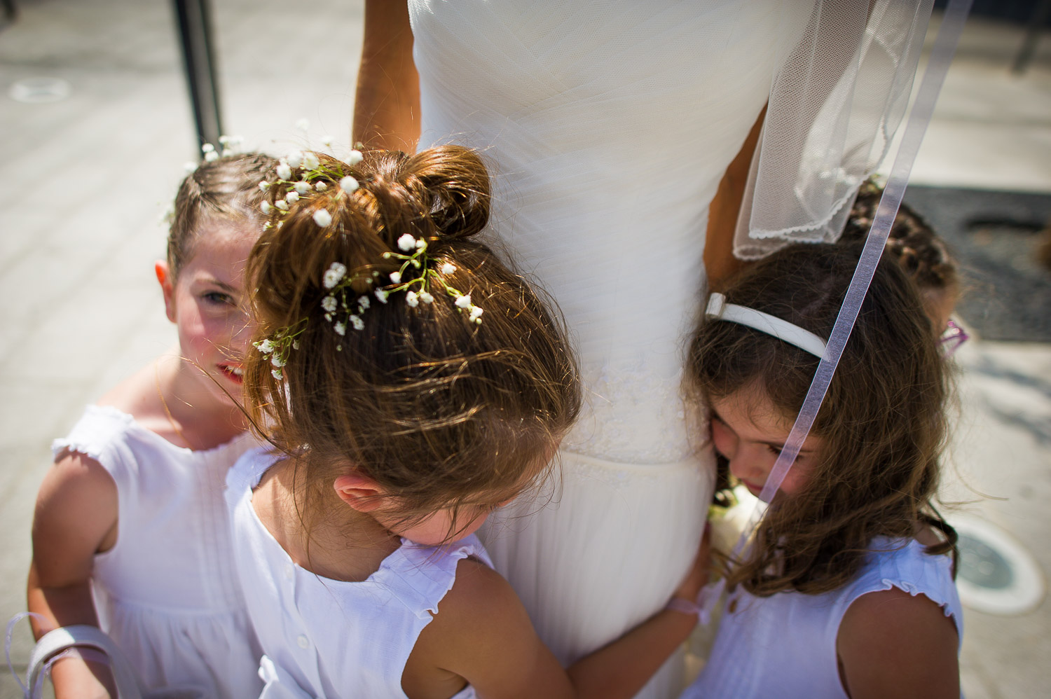 mariée et enfants d'honneur